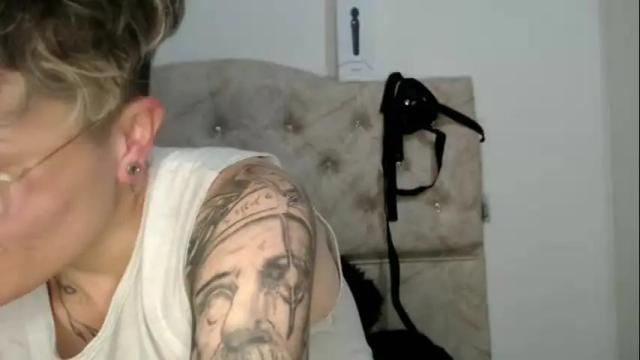 Image 2 of megan_coop3r_ Stream on Chaturbate on 17 days ago