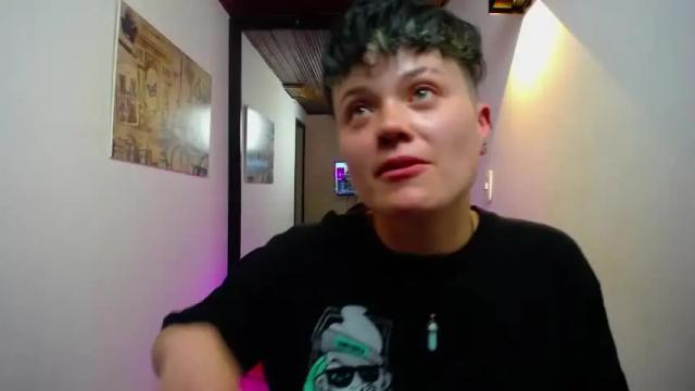 Image 12 of megan_coopeer Stream on Chaturbate on 16 months ago