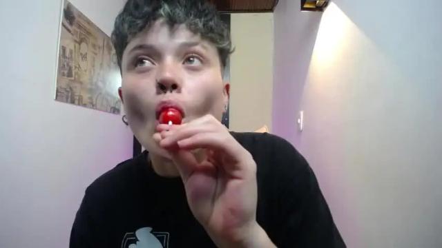 Image 2 of megan_coopeer Stream on Chaturbate on 16 months ago