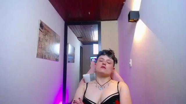 Image 6 of megan_coopeer Stream on Chaturbate on 16 months ago