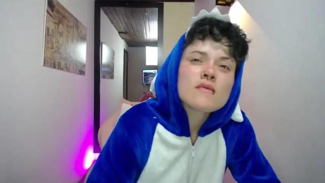 Image 6 of megan_coopeer Stream on Chaturbate on 15 months ago