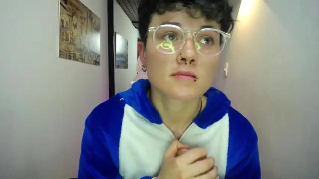 Image 10 of megan_coopeer Stream on Chaturbate on 15 months ago