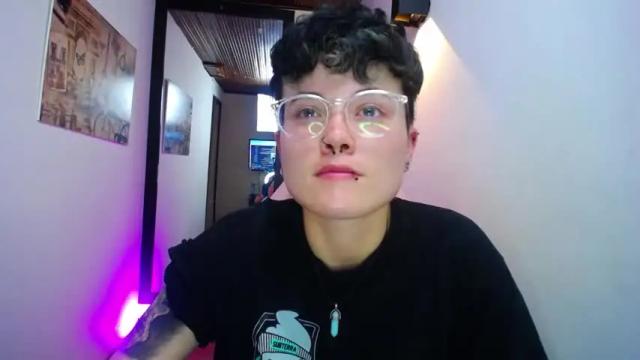 Image 11 of megan_coopeer Stream on Chaturbate on 15 months ago