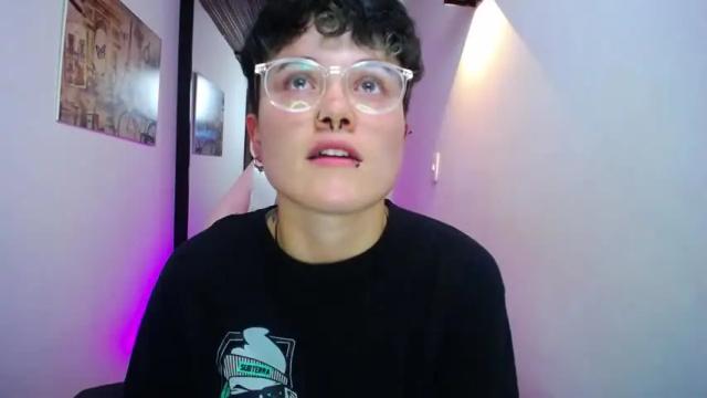 Image 4 of megan_coopeer Stream on Chaturbate on 15 months ago