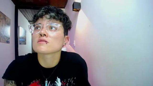 Image 10 of megan_coopeer Stream on Chaturbate on 15 months ago