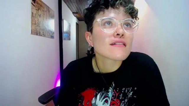 Image 4 of megan_coopeer Stream on Chaturbate on 15 months ago