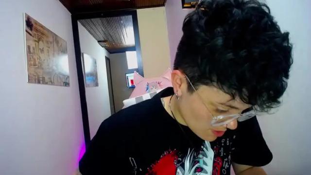 Image 6 of megan_coopeer Stream on Chaturbate on 15 months ago