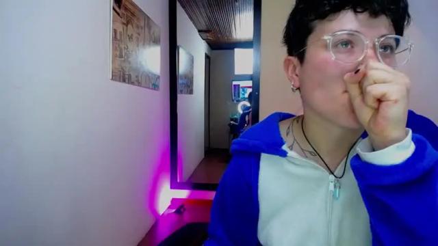 Image 10 of megan_coopeer Stream on Chaturbate on 15 months ago