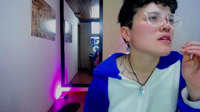 Image 11 of megan_coopeer Stream on Chaturbate on 15 months ago
