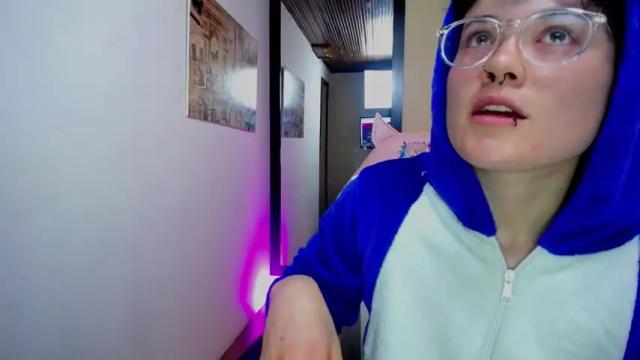 Image 2 of megan_coopeer Stream on Chaturbate on 15 months ago