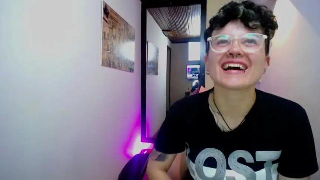 Image 4 of megan_coopeer Stream on Chaturbate on 15 months ago