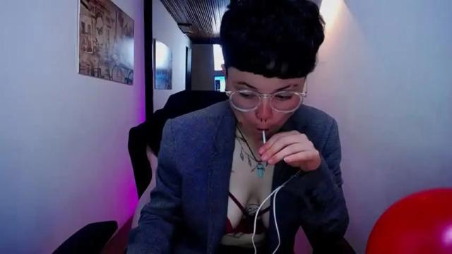 Image 10 of megan_coopeer Stream on Chaturbate on 15 months ago