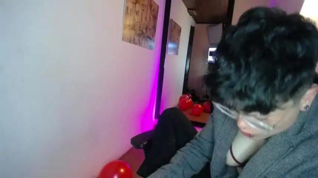 Image 2 of megan_coopeer Stream on Chaturbate on 15 months ago