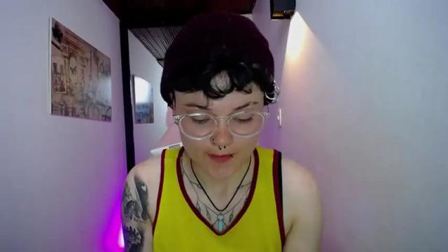 Image 4 of megan_coopeer Stream on Chaturbate on 15 months ago