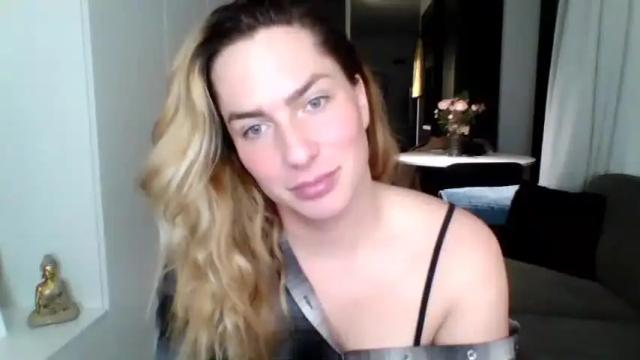 Image 12 of megan_coxxxx Stream on Chaturbate on 17 months ago