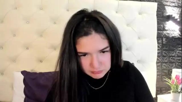 Image 3 of megan_devon Stream on Chaturbate on 13 days ago