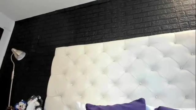 Image 2 of megan_devon Stream on Chaturbate on 2 days ago