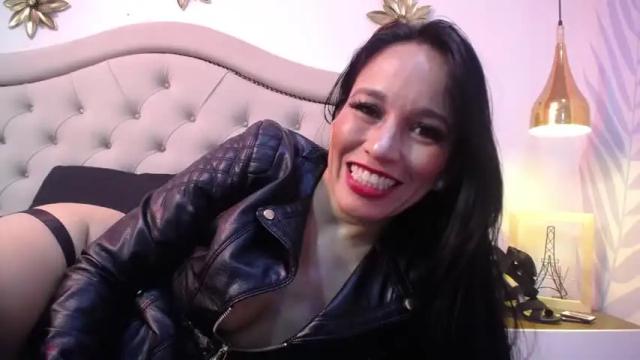 Image 10 of megan_diamond15 Stream on Chaturbate on 12 months ago