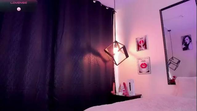 Image 3 of megan_do_santos Stream on Chaturbate on 26 days ago
