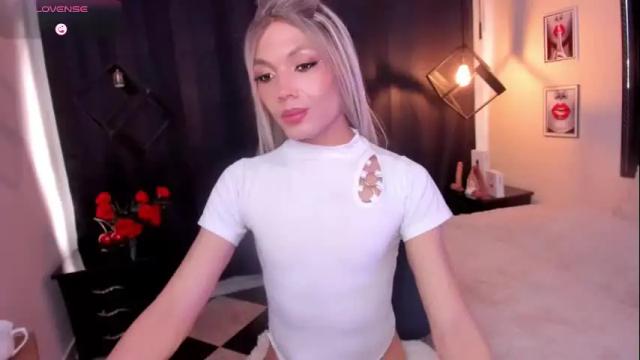 Image 10 of megan_do_santos Stream on Chaturbate on 21 days ago