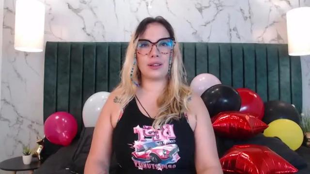 Image 4 of megan_holt6 Stream on Chaturbate on 14 months ago