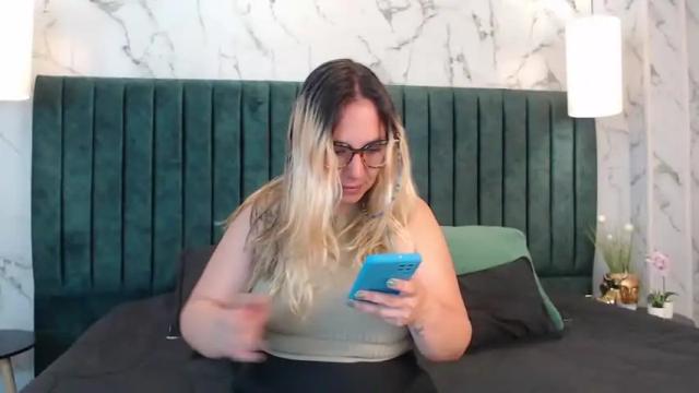 Image 7 of megan_holt6 Stream on Chaturbate on 14 months ago
