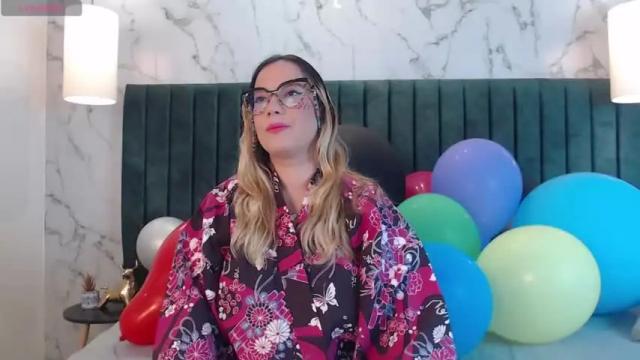 Image 7 of megan_holt6 Stream on Chaturbate on 14 months ago