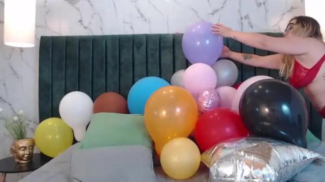 Image 3 of megan_holt6 Stream on Chaturbate on 21 months ago