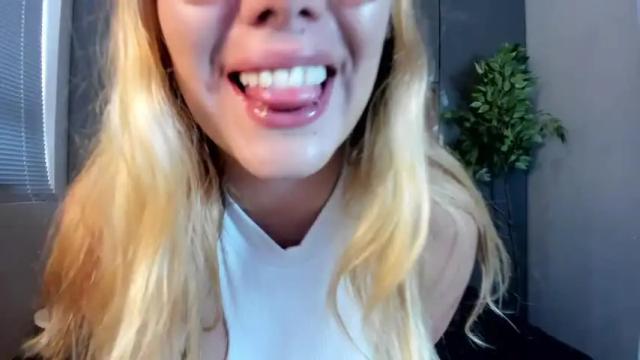 Image 3 of megan_holt6 Stream on Chaturbate on 13 months ago