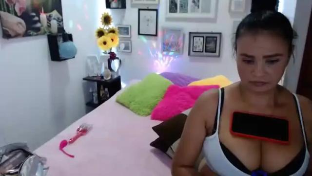 Image 6 of megan_hott_69 Stream on Chaturbate on 18 months ago