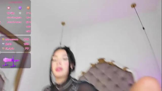 Image 11 of megan_leal1 Stream on Chaturbate on 26 days ago