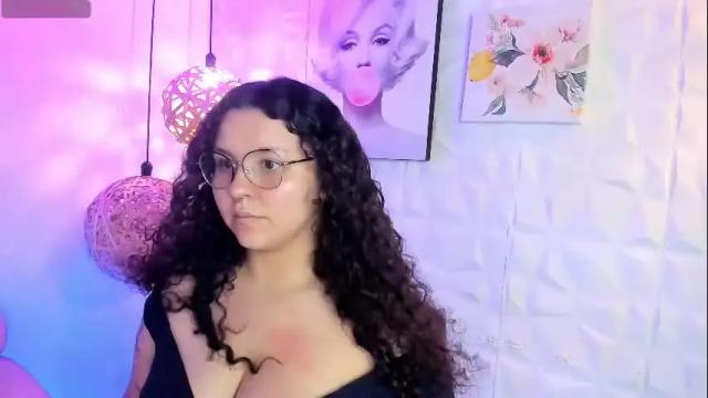 Image 3 of megan_millerr_ Stream on Chaturbate on 11 days ago