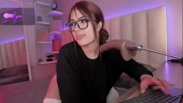 Image 7 of megan_moore__ Stream on Chaturbate on 1 month ago