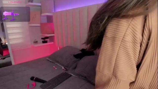 Image 3 of megan_moore__ Stream on Chaturbate on 2 days ago