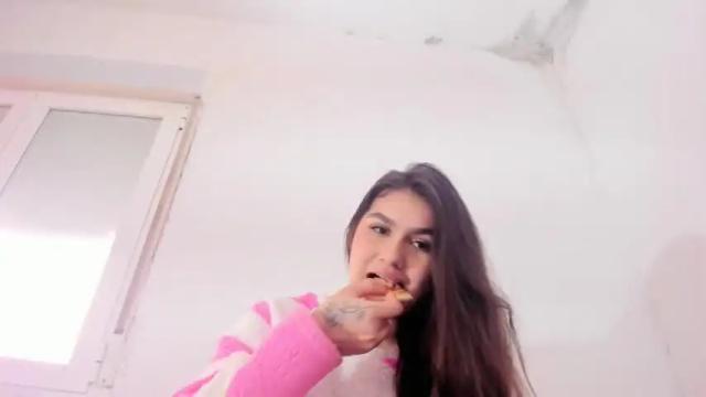 Image 6 of megan_rosyy Stream on Chaturbate on 15 months ago