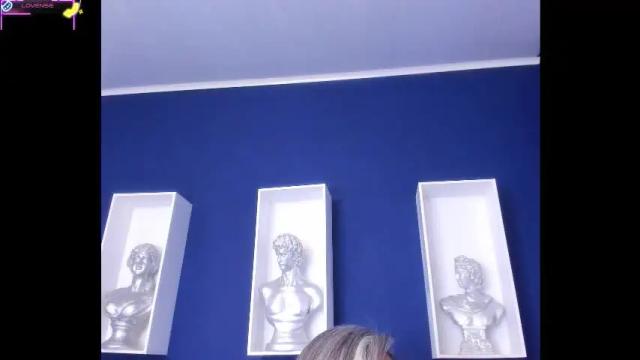 Image 8 of megan_slu Stream on Chaturbate on 1 month ago