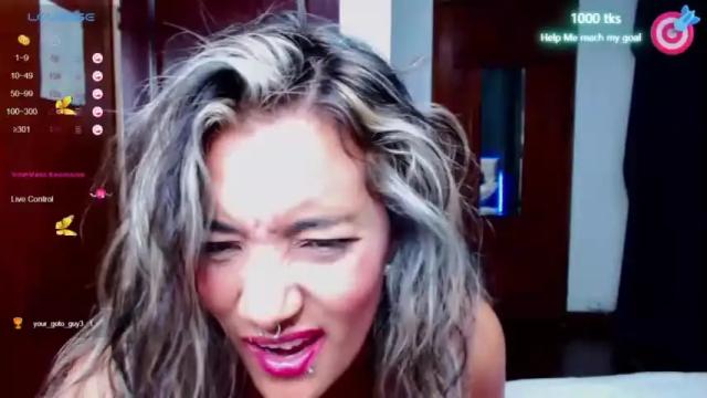 Image 3 of meganadriels96 Stream on Chaturbate on 13 months ago