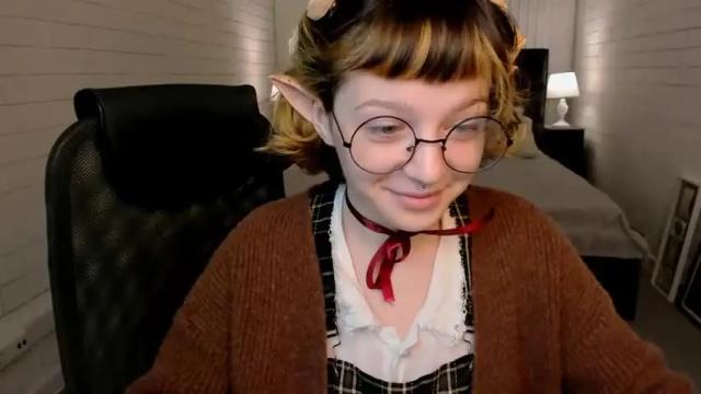 Image 7 of meganbarnett Stream on Chaturbate on 14 months ago