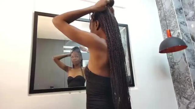Image 11 of meganbelluccy Stream on Chaturbate on 14 months ago