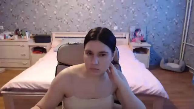 Image 2 of meganblum Stream on Chaturbate on 14 months ago