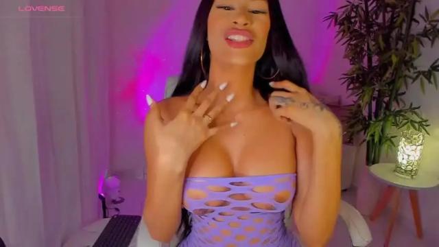 Image 6 of megancarlott_ Stream on Chaturbate on 16 months ago