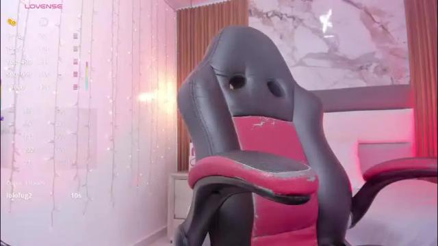 Image 8 of megancero Stream on Chaturbate on 1 month ago