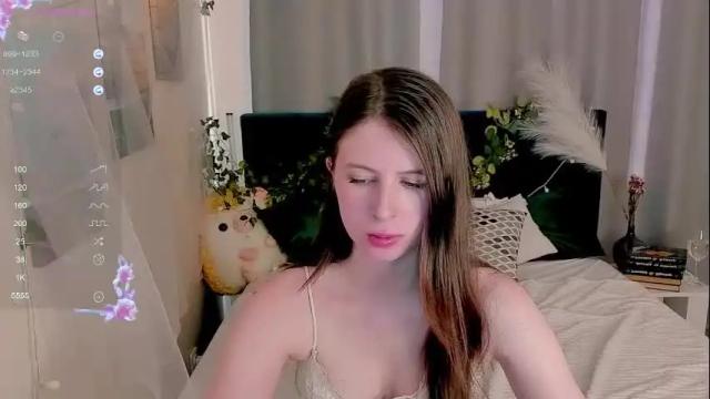 Image 4 of megancrem Stream on Chaturbate on 3 months ago
