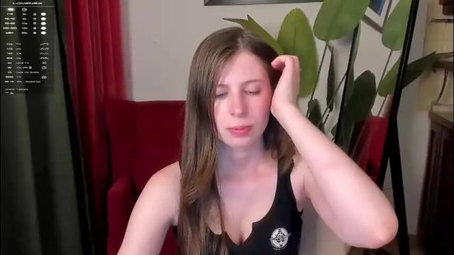 Image 10 of megancrem Stream on Chaturbate on 3 months ago