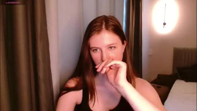 Image 4 of megancrem Stream on Chaturbate on 2 months ago