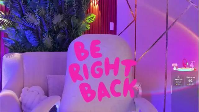 Image 3 of meganfox9 Stream on Chaturbate on 2 months ago