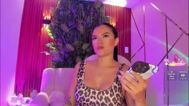 Image 10 of meganfox9 Stream on Chaturbate on 24 days ago