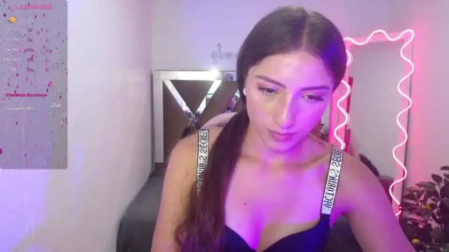 Image 4 of megann_tay1 Stream on Chaturbate on 16 months ago