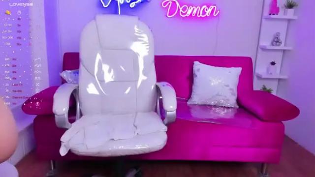 Thumbnail 3, meganroos's Stream at Chaturbate, 21 months ago