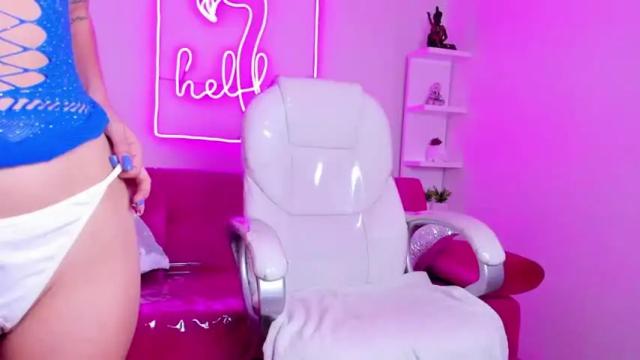 Image 6 of meganroos Stream on Chaturbate on 20 months ago